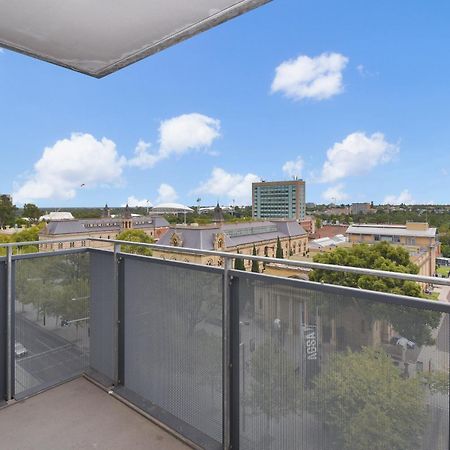 Light & Airy 3 Bd Cbd Apt: Balconytramwifi/Parking Apartman Adelaide Kültér fotó