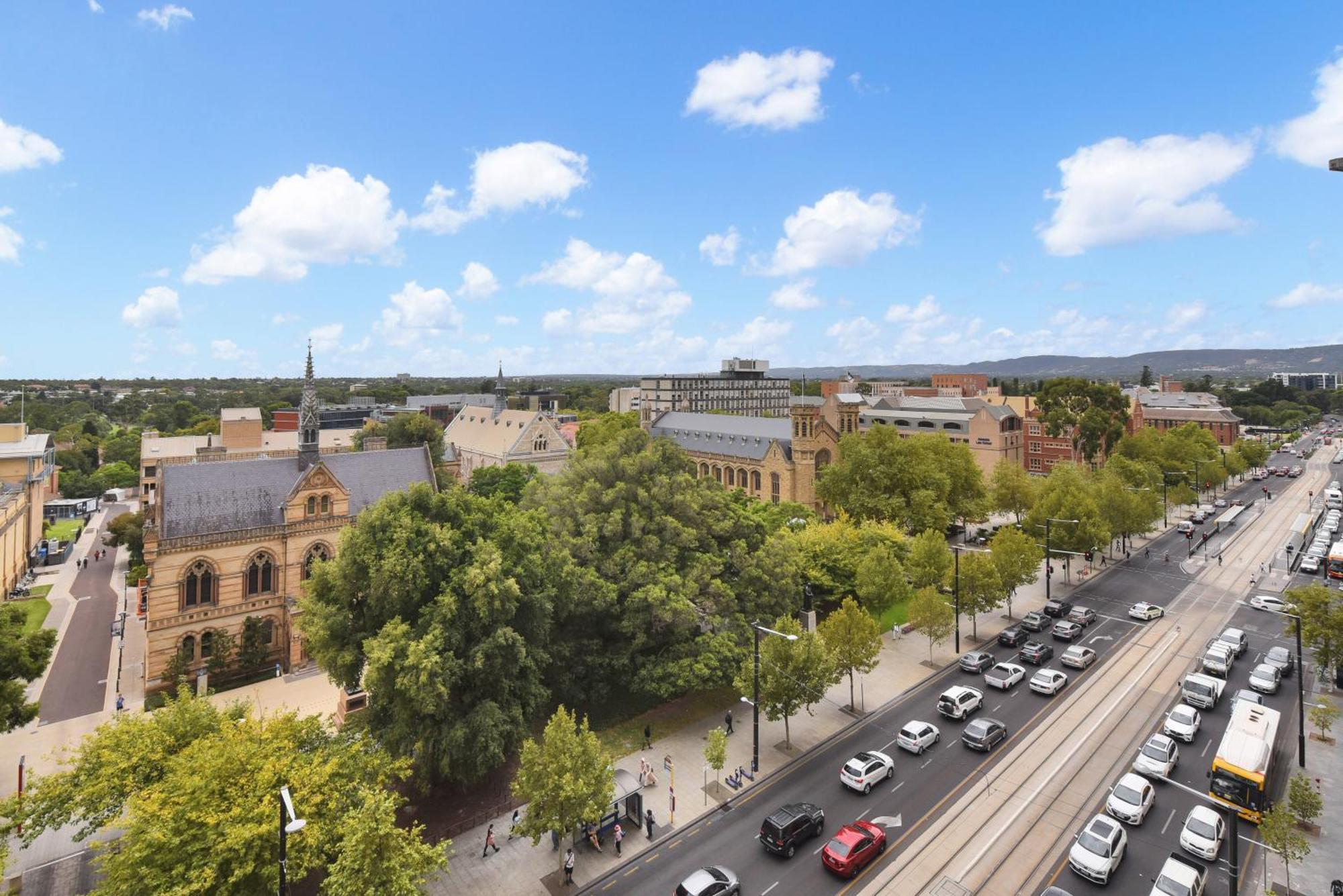 Light & Airy 3 Bd Cbd Apt: Balconytramwifi/Parking Apartman Adelaide Kültér fotó
