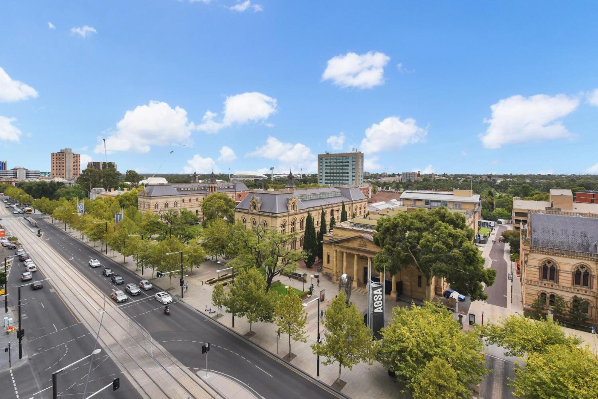 Light & Airy 3 Bd Cbd Apt: Balconytramwifi/Parking Apartman Adelaide Kültér fotó