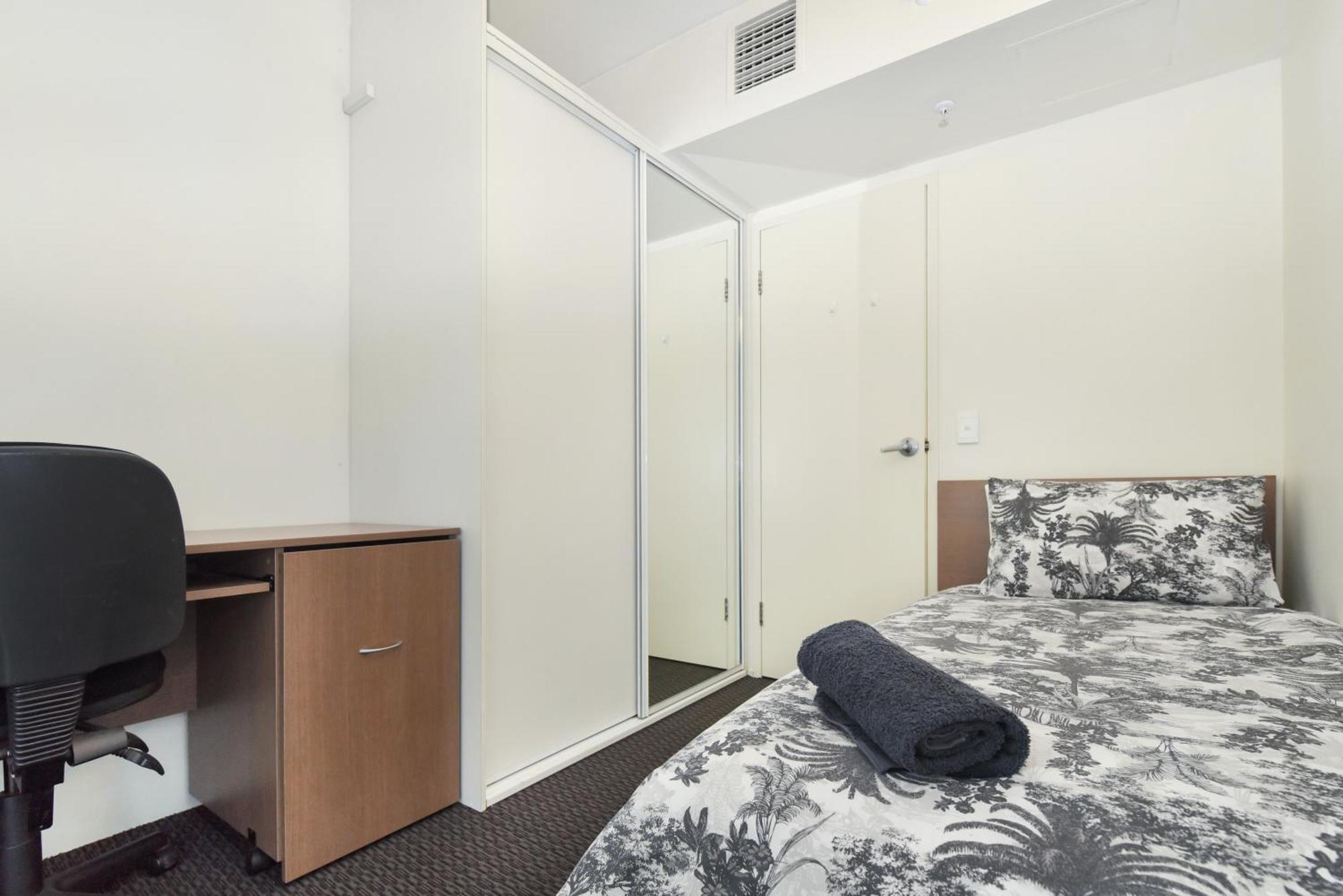 Light & Airy 3 Bd Cbd Apt: Balconytramwifi/Parking Apartman Adelaide Kültér fotó