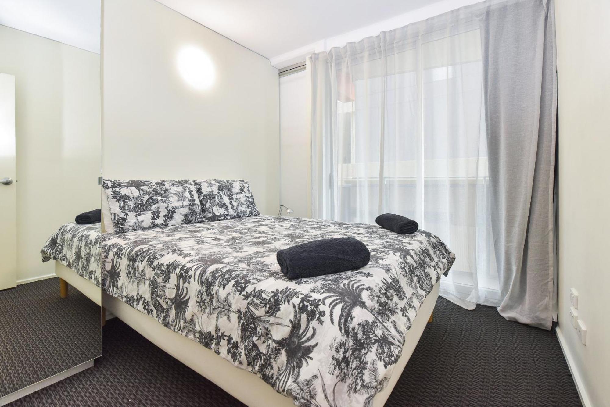 Light & Airy 3 Bd Cbd Apt: Balconytramwifi/Parking Apartman Adelaide Kültér fotó