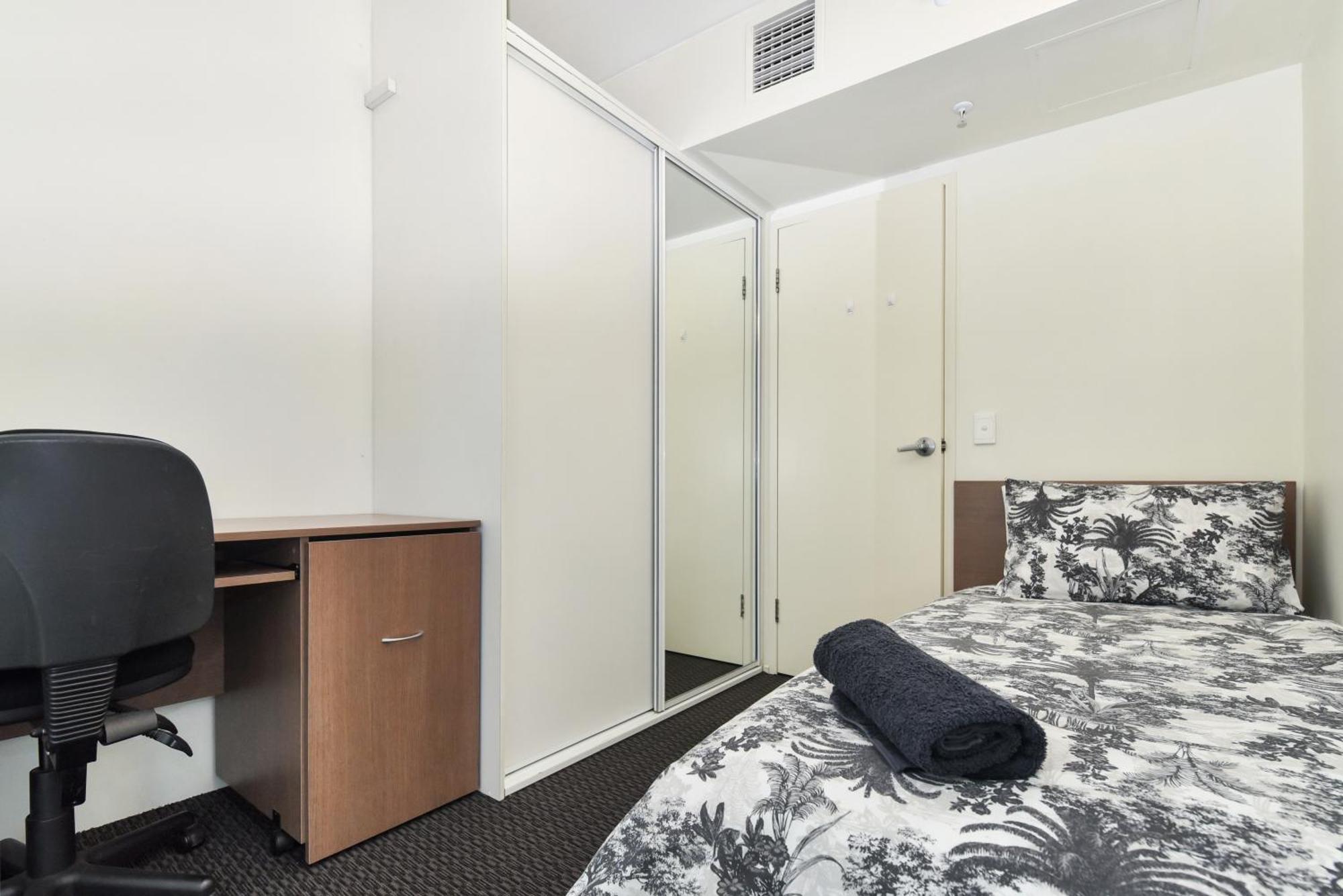 Light & Airy 3 Bd Cbd Apt: Balconytramwifi/Parking Apartman Adelaide Kültér fotó